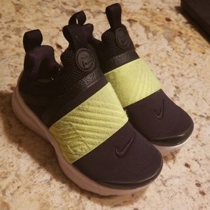 Nike toddler boys sneakers shoes 9c